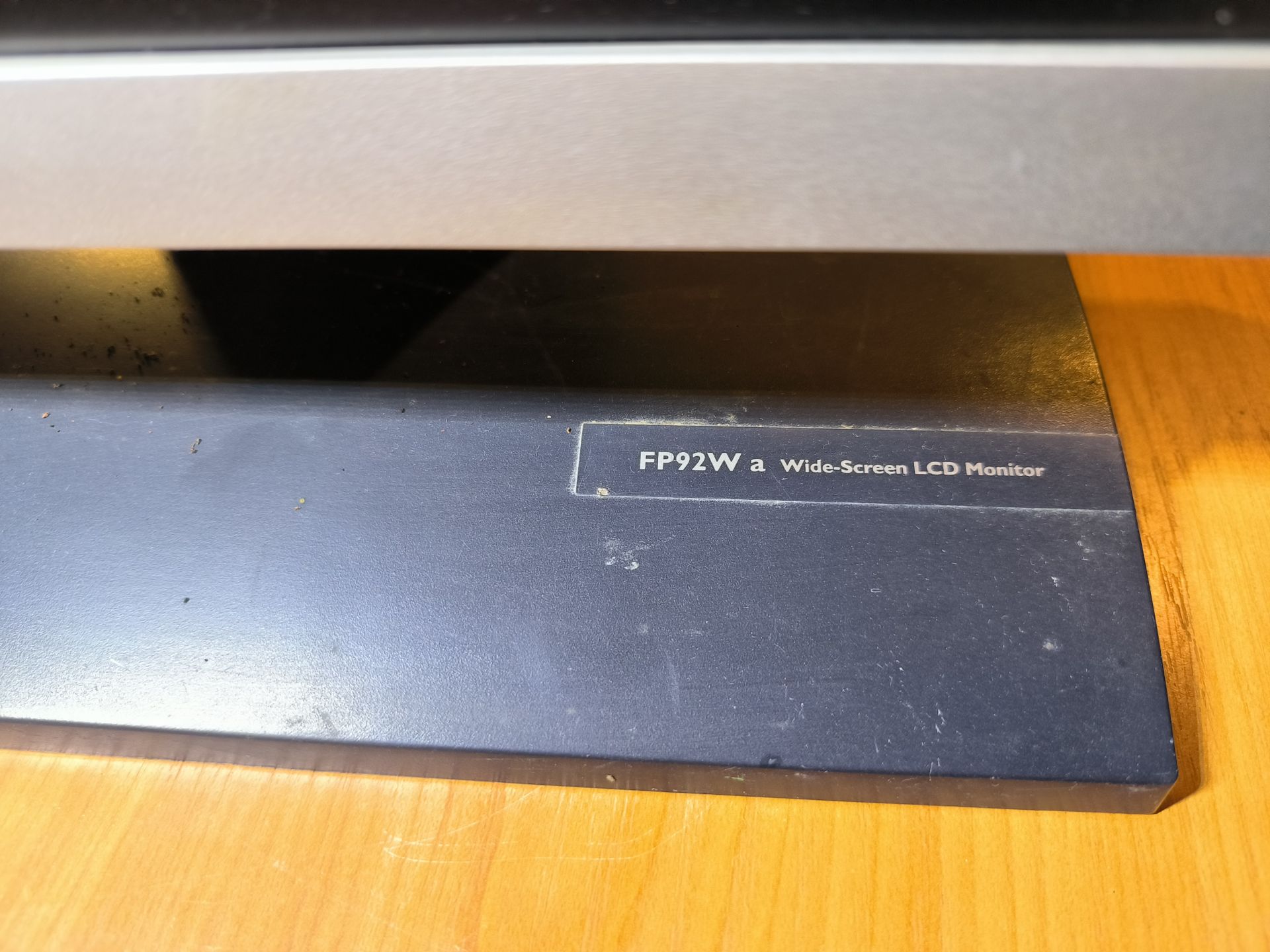 Монитор Benq FP92W , LED, широкоформатный - фото фото фото 3