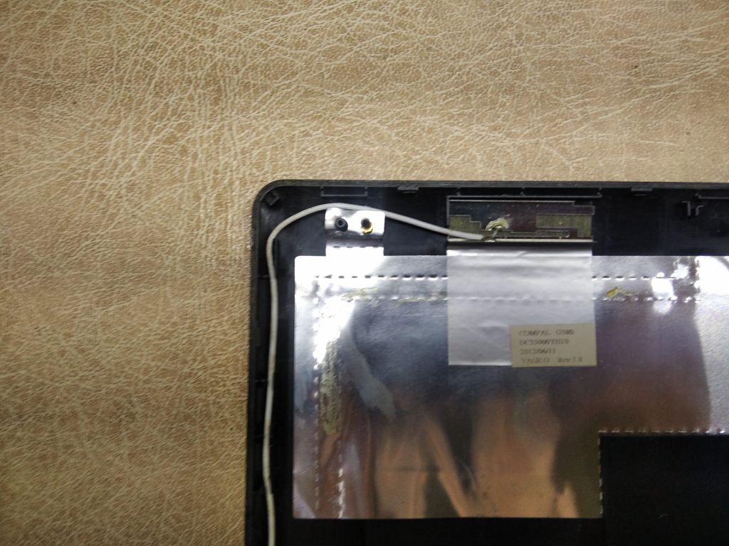 Б/У Крышка матрицы на Lenovo G585 - фото фото фото 2