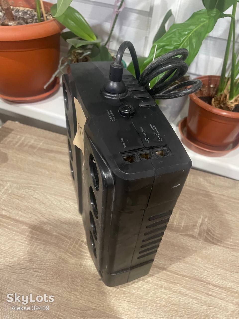 Джерело безперебійного живлення      (ИБП) APC Back-UPS ES 550VA / 330W      (BE550G-RS) - фото фото фото 3