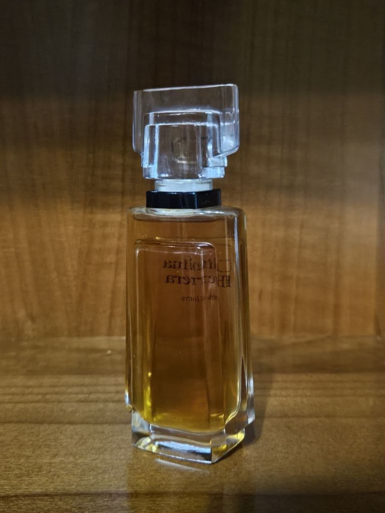 Carolina Herrera by Carolina Herrera 50ml Parfum - фото фото фото 5