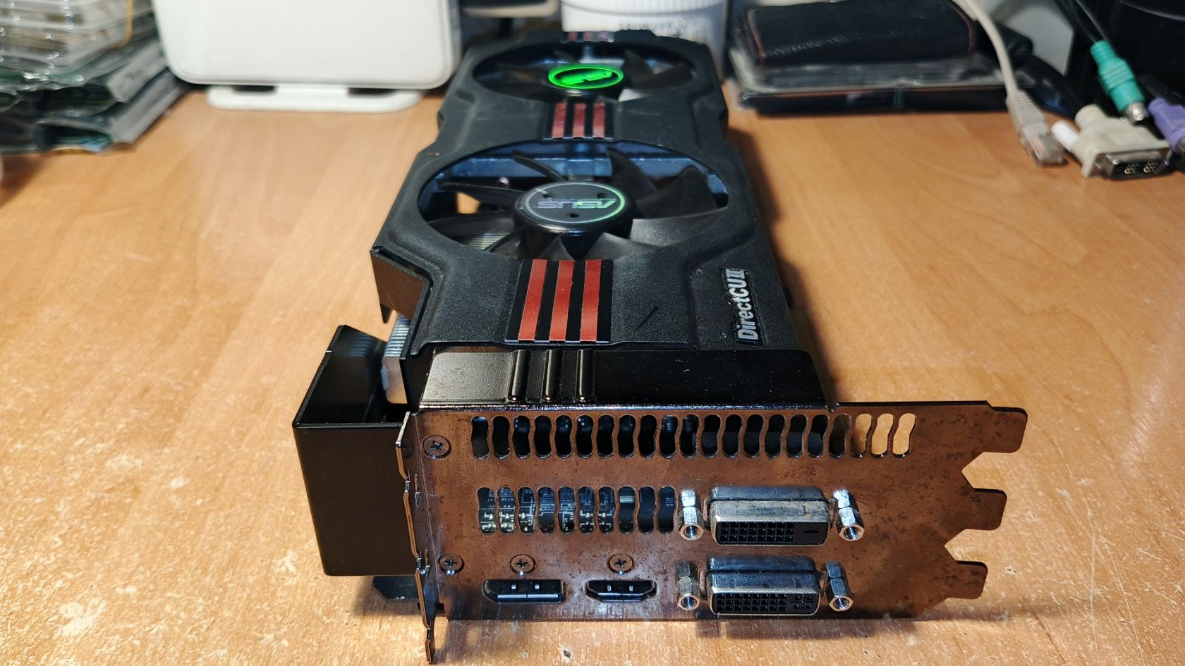 ВИДЕОКАРТА ASUS GTX 680 2GB DIRECTCU II TOP     (GTX680-DC2T-2GD5) - фото фото фото 4
