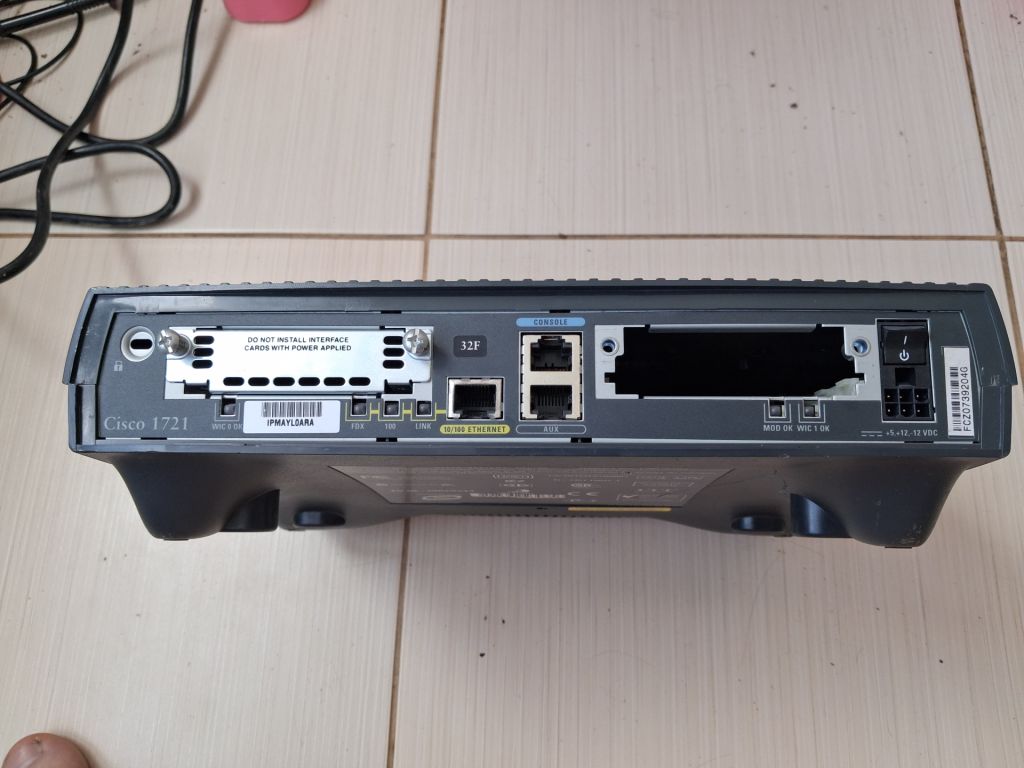 Маршрутизатор router Cisco 1721 - фото фото фото 2