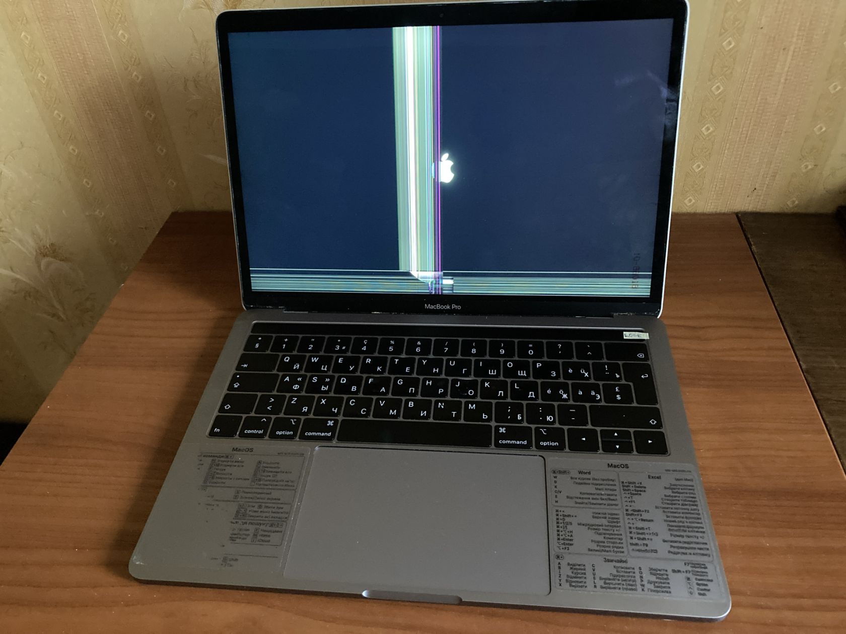 ноутбук Macbook A2159 2019р.  залочений на частини - фото фото фото 2