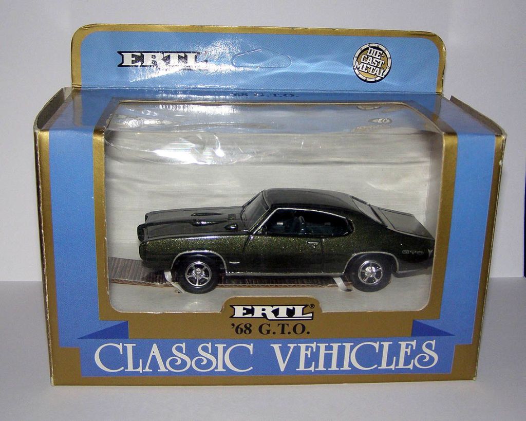 1968 Pontiac GTO Hardtop Coupe  (ERTL) масштаб 1:43 - фото фото фото 0