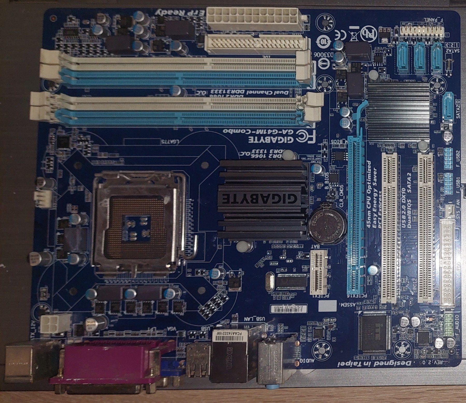 Б/В Материнська плата Gigabyte GA-G41M-Combo  Socket 775/MicroATX/ 2 x DDR2/DDR3 - фото фото фото 3