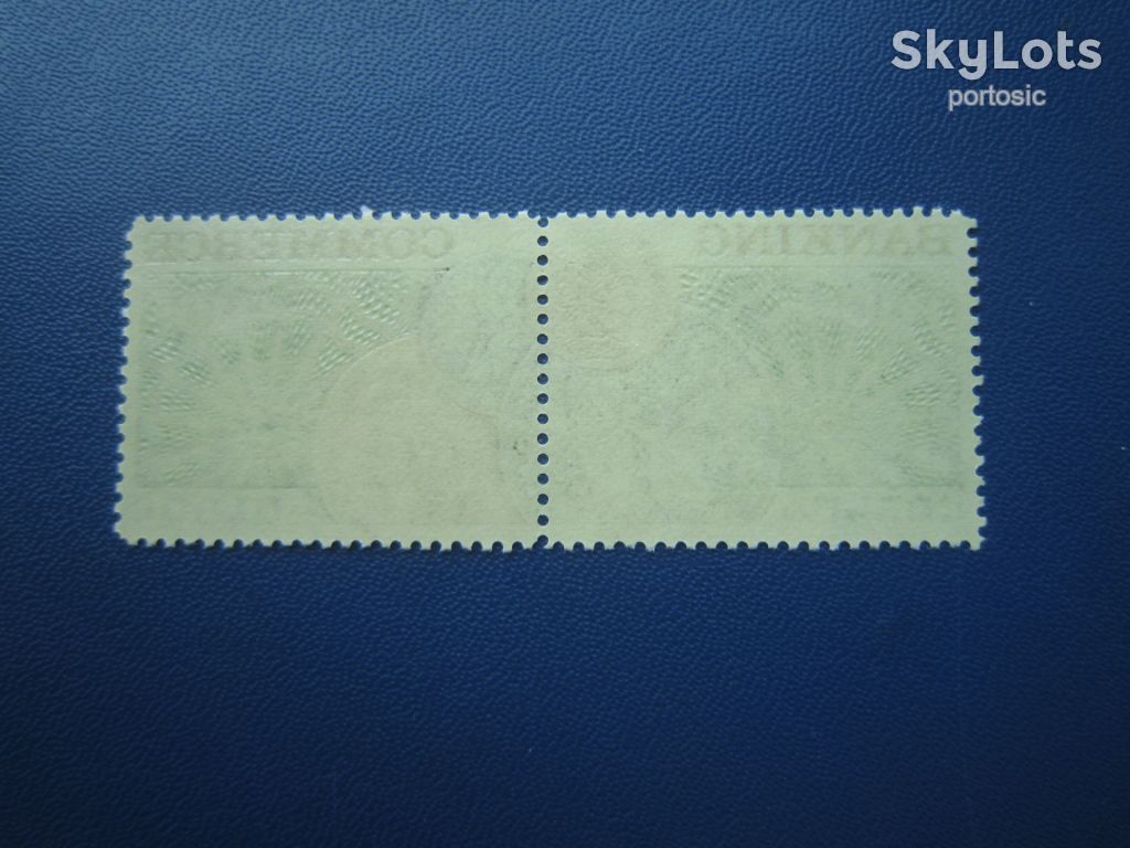 Зчепка 2 марки США 1975 монети на марках MNH - фото фото фото 1