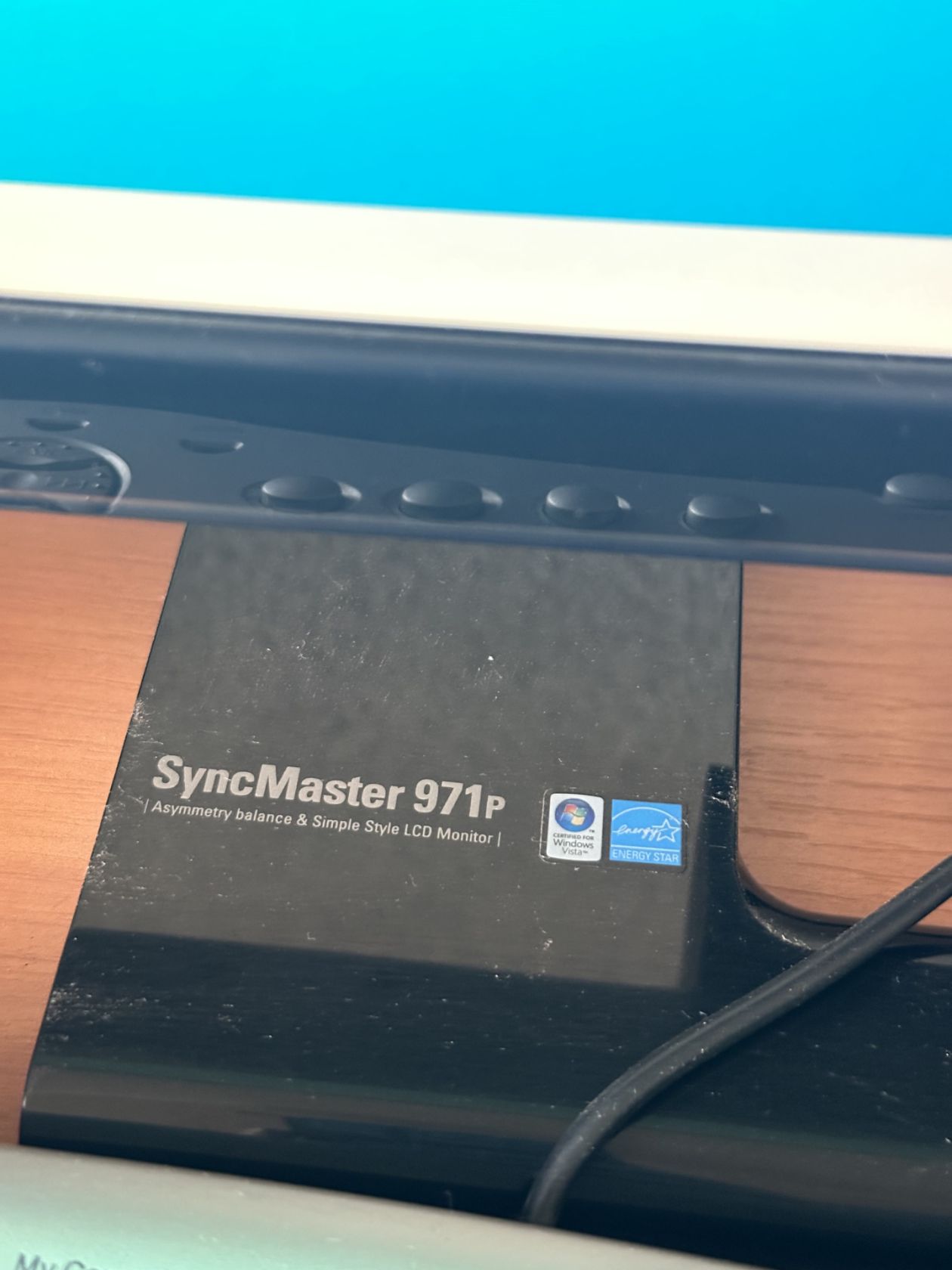 Монітор Samsung SyncMaster 971P — 19 дюймів - фото фото фото 1