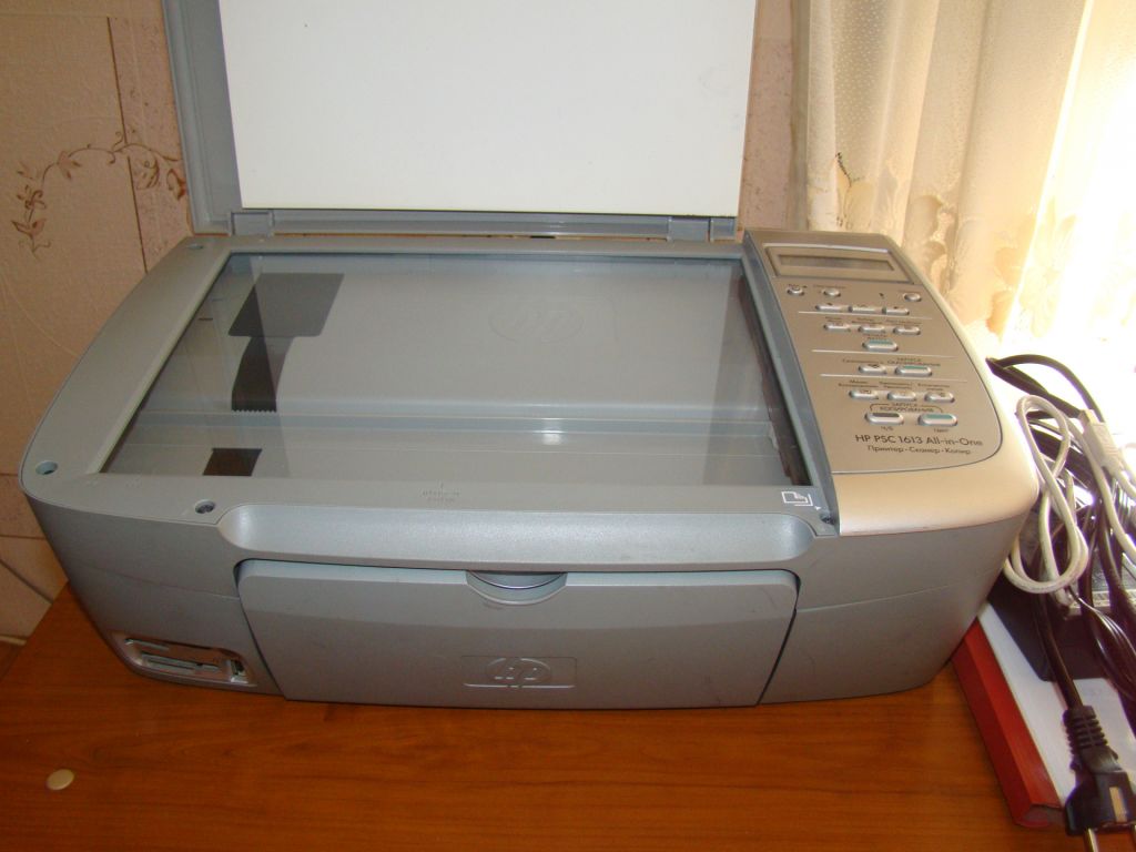 МФУ HP PSC 1600 All-in One series принтер-сканер-копир. - фото фото фото 1