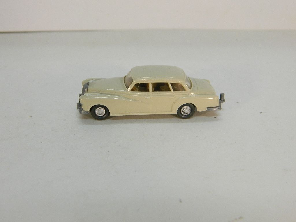 Автомобиль MB 300 C. WIKING 1:87H0  (11738) . - фото фото фото 2