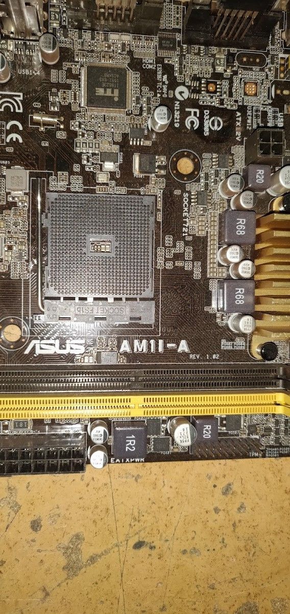 Мат. плата ASUS AM1I-A Socket AM1 Dsub+DVI+HDMI GbLAN SATA Mini-ITX 2DDR3 № НР221711 - фото фото фото 1