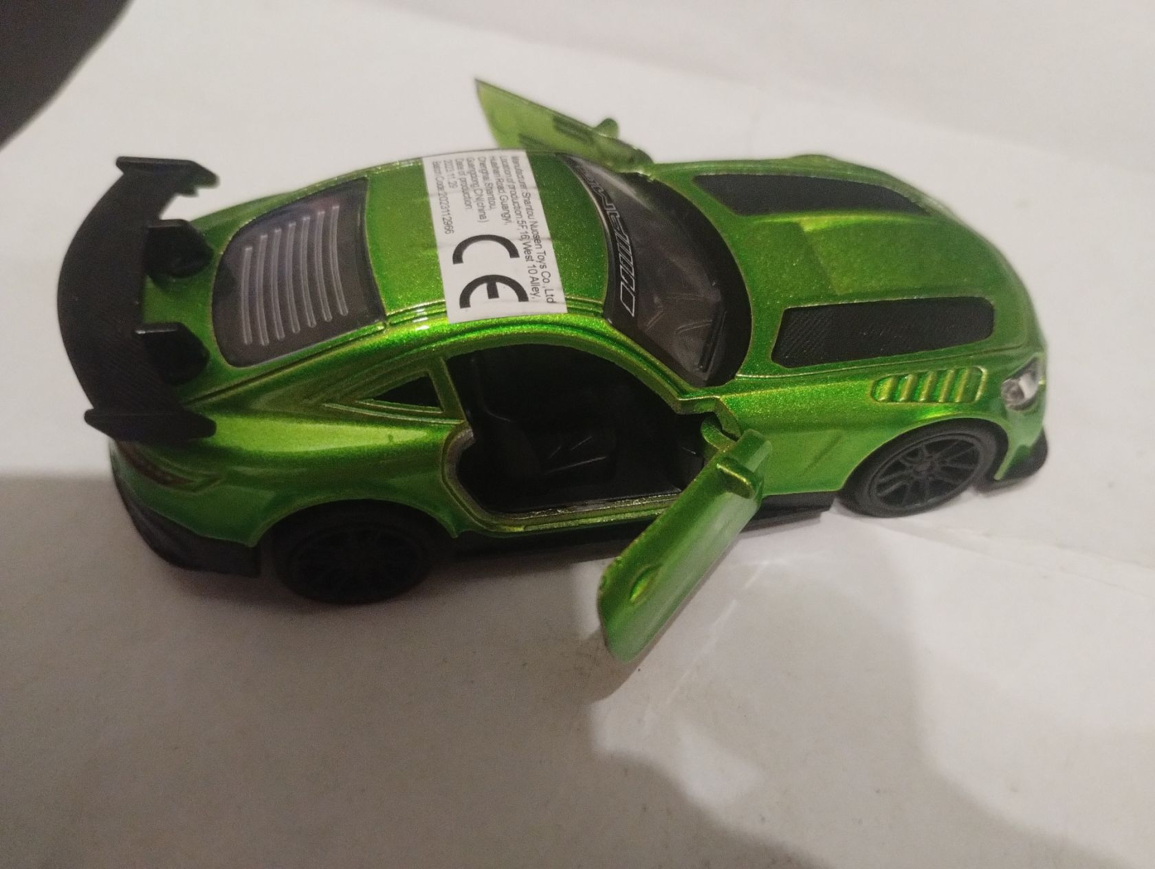 Іграшкова металева машинка, колекційна,модель спорткар Mercedes-AMG GT    (зеленого цвета)    , розмір 1/36 - фото фото фото 9