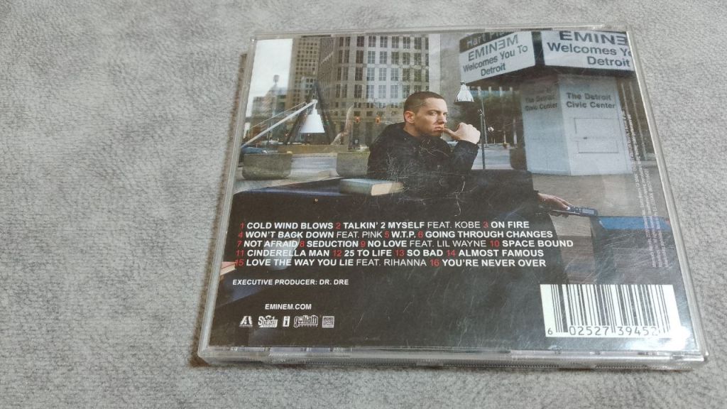 eminem - recovery. фирменный диск - фото фото фото 3
