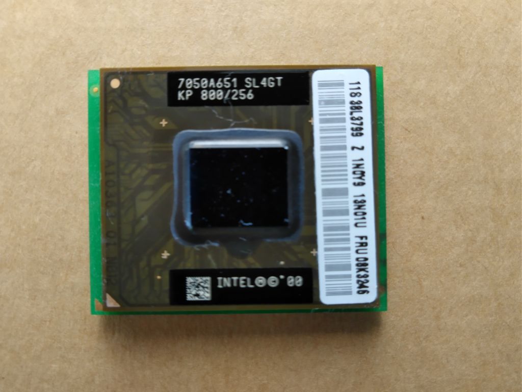 Процесор CPU Intel Mobile Pentium III 800 - фото фото фото 0