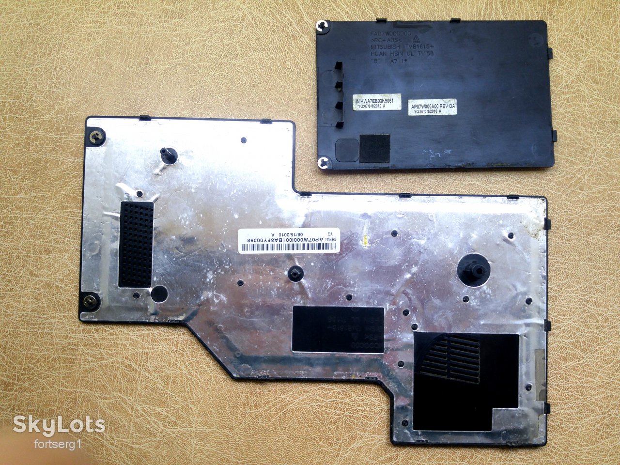 Сервисные крышки на Lenovo G550 - фото фото фото 1