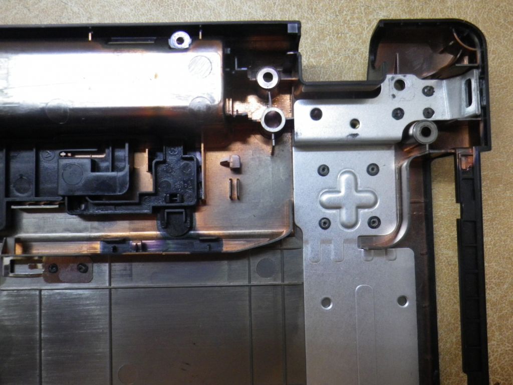 Б/У Корпус низ без сервісних кришок на packard bell LM81 - фото фото фото 3