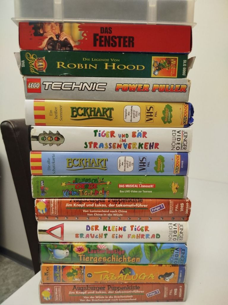 Відеокасета VHS з Німеччини  (дитячі, мультфільми) – 13 шт. - фото фото фото 0