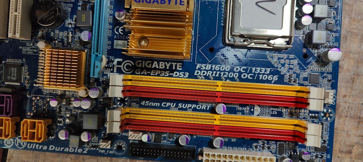 Мат. плата Gigabyte GA-EP35-DS3 rev2.1 LGA775 P35 PCI-E+GbLAN SATA RAID ATX 4DDR2 № 230910102 - фото фото фото 1