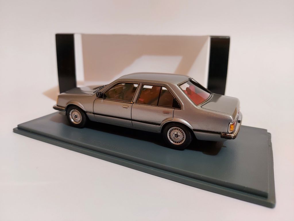 NEO 1:43 Opel Commodore  (1978) silver - фото фото фото 2
