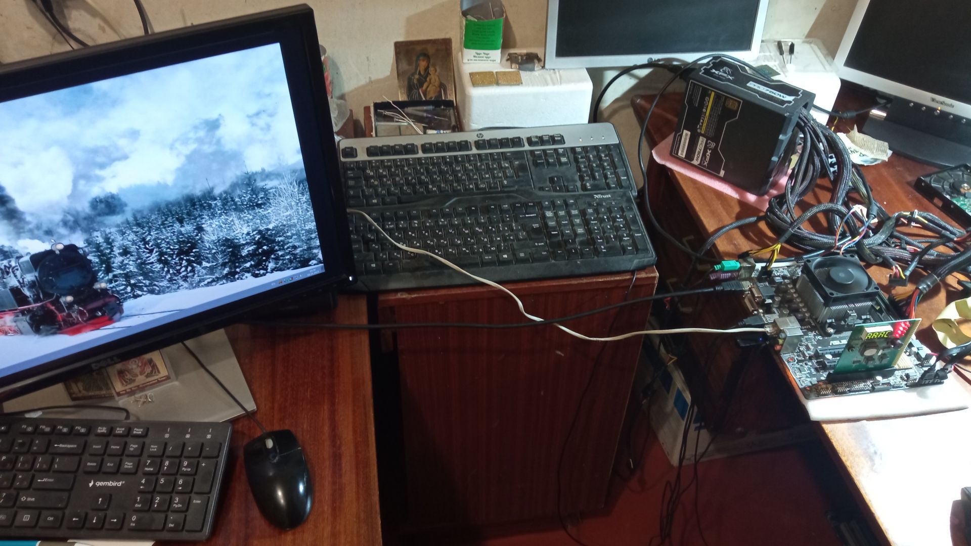 Материнская плата Asus A68HM-PLUS                                (sFM2/FM2+, AMD A68H, PCI-Ex16) - фото фото фото 1