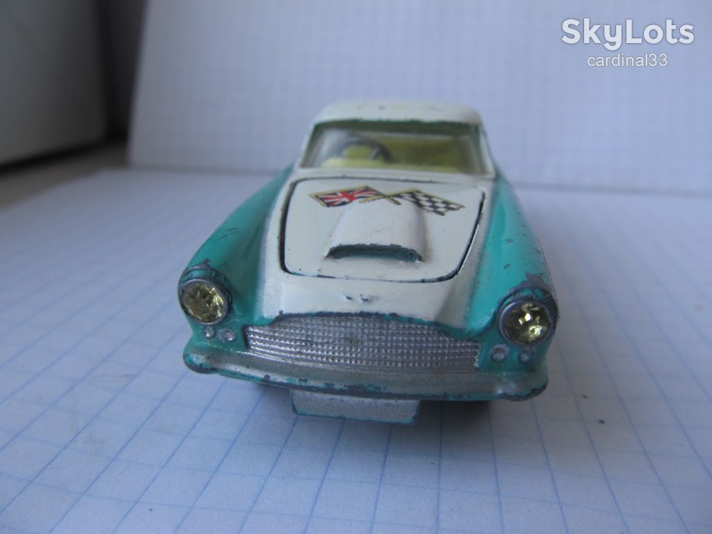 Corgi toys. Aston Martin D. B. 4. - фото фото фото 1