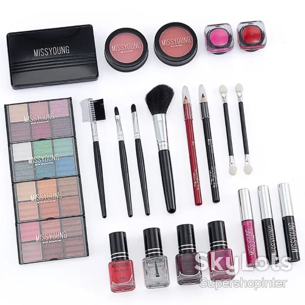 Набор женской косметики в подарочном чемодане MC1155 Makeup set Серебристый - фото фото фото 3