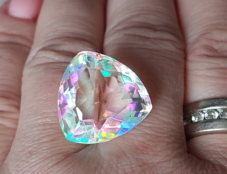 Радужный кварц 22.4 Ct - фото фото фото 4