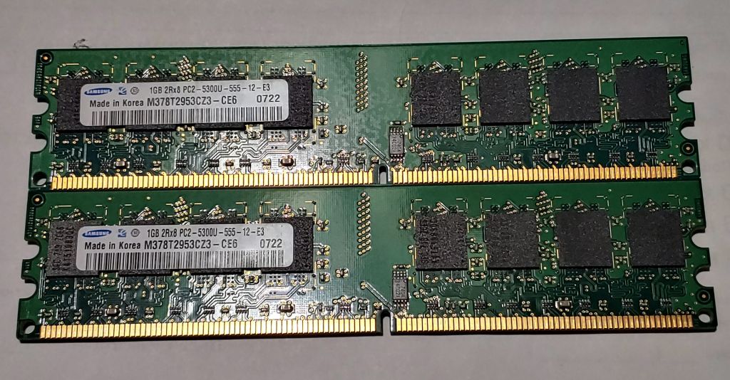 Оперативная память Samsung DDR2-667 1024MB PC2-5300 M378T2953CZ3-CE6 - фото фото фото 0