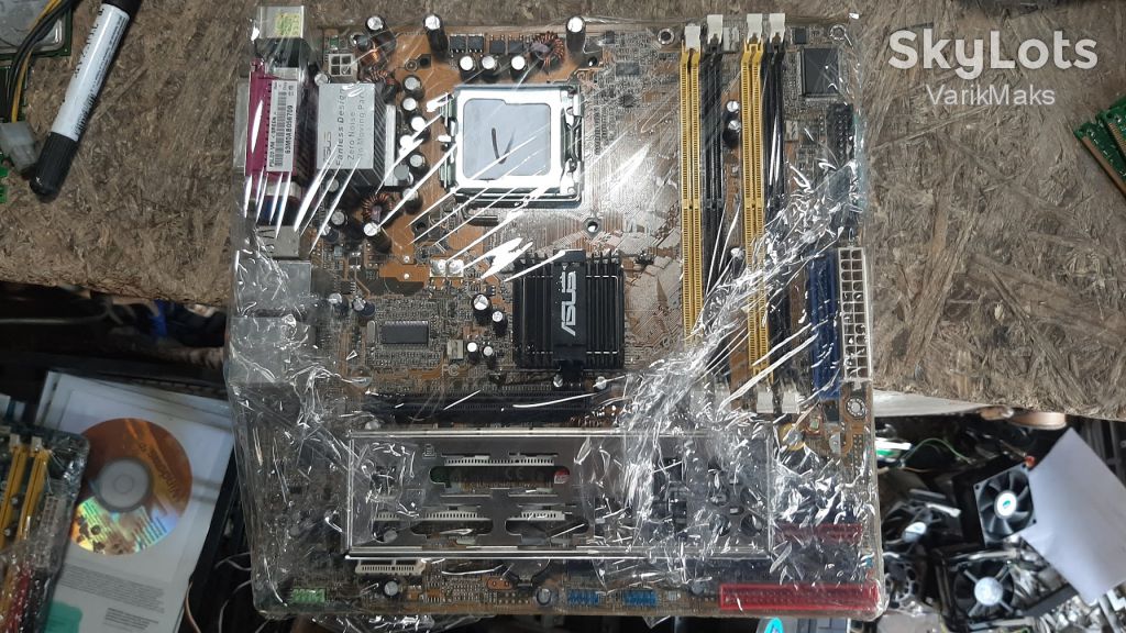 Мат. плата ASUS P5LD2-VM LGA775 i945G PCI-E+SVGA+GbLAN SATA MicroATX 4DDR2 - фото фото фото 0