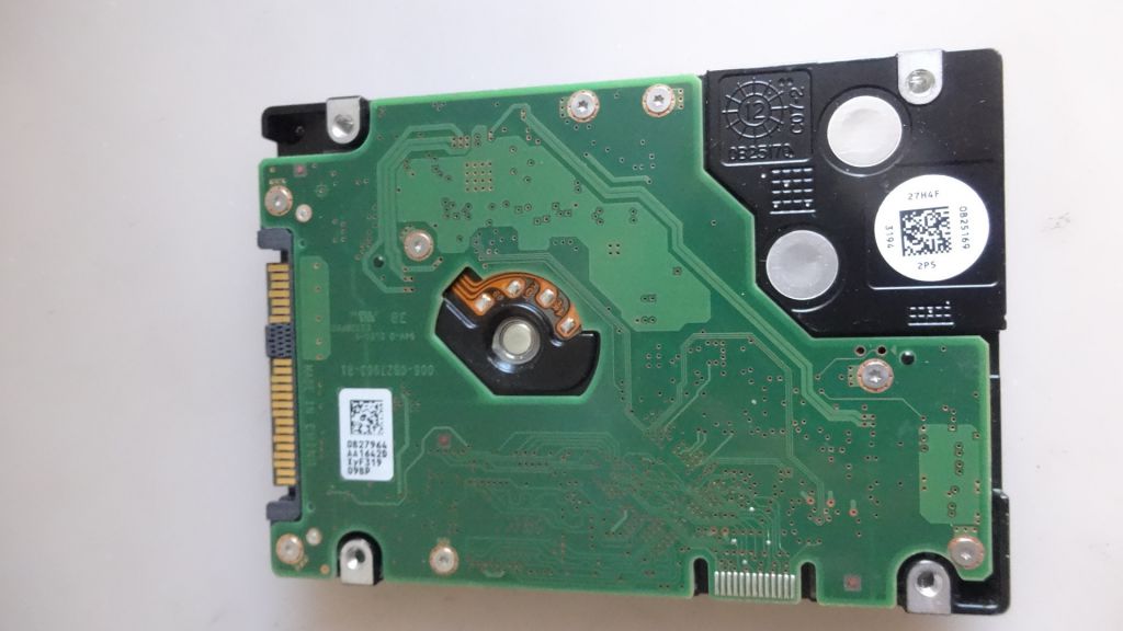 Жесткий диск 2,5" SAS HGST 900GB UCTSSC900 HUC109090CSS600 - фото фото фото 1