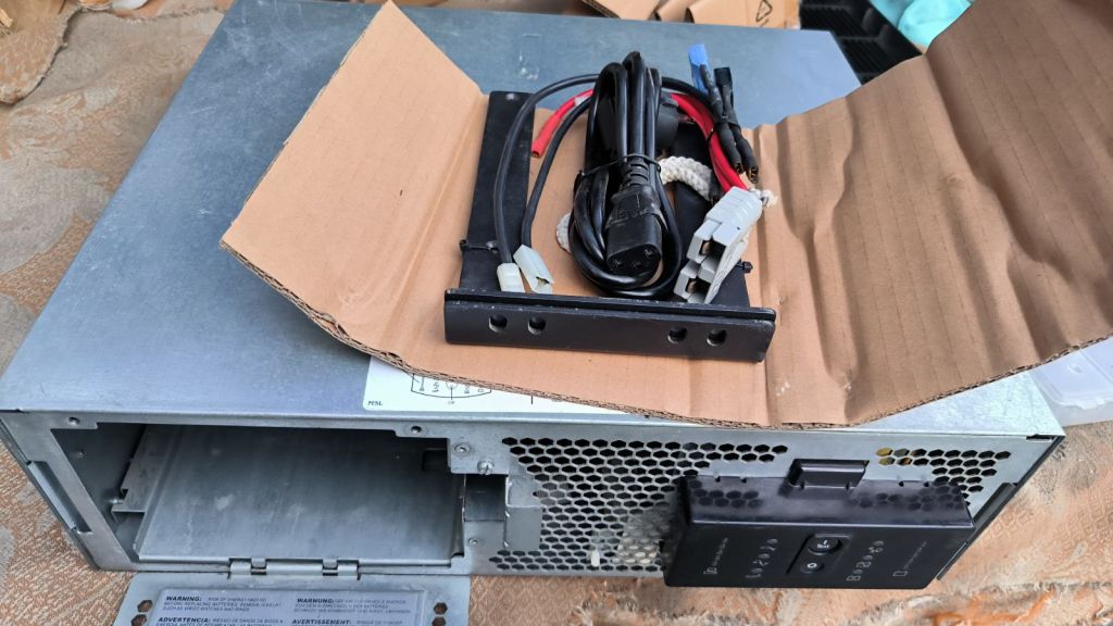 Бесперебійникі APC Smart-UPS 1400XL SU1400RMXLIB3U - фото фото фото 2