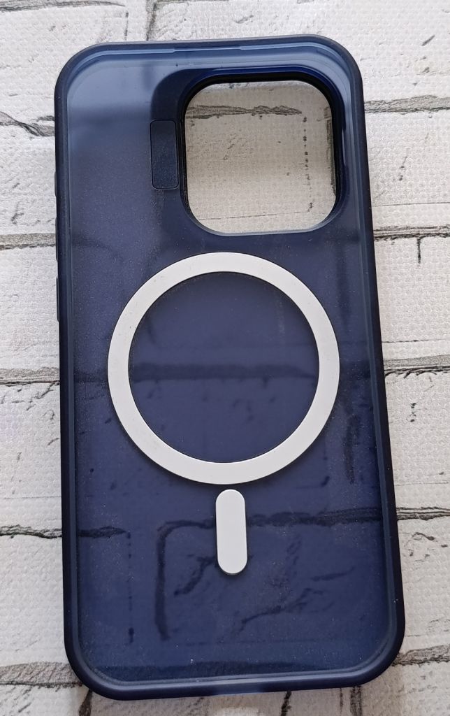 Чохол для iPhone 14 Pro з MagSafe та захисною шторкою камери - фото фото фото 3
