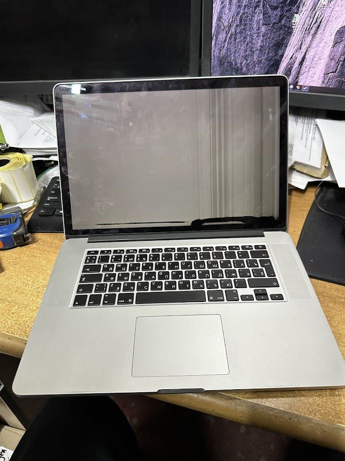 Ноутбук Apple MacBook Pro 15" Retina Mid 2016 № 25121292 - фото фото фото 0