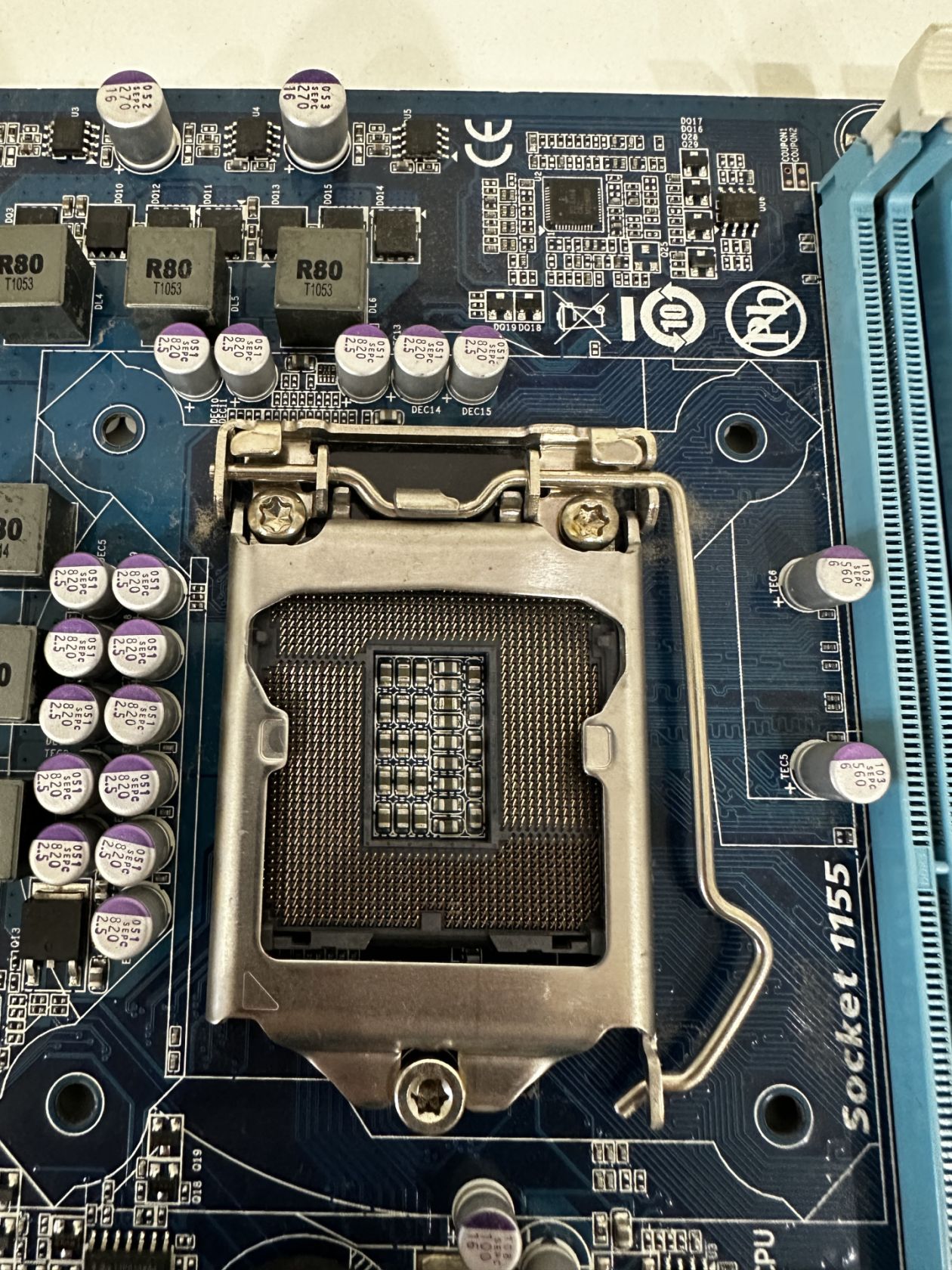 Материнская плата Gigabyte GA-H67M-D2-B3   (s1155 - фото фото фото 3