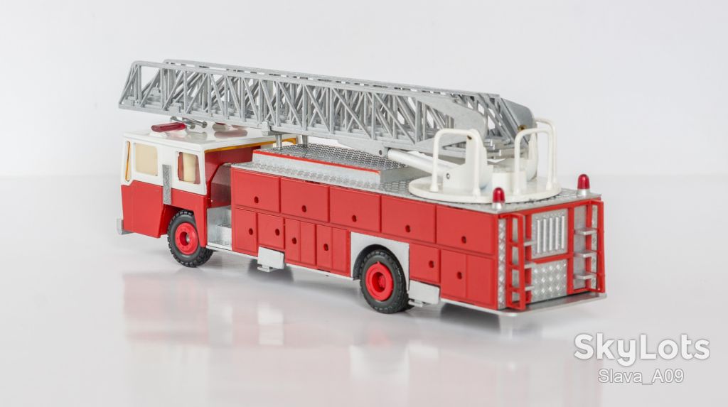 1:50 Mack Emergency One MC-Series 1972-1990, Conrad 5503 W.Germany - фото фото фото 1