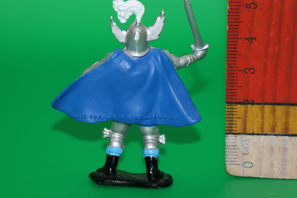 ЛИЦАР З МЕЧЕМ рыцарь LJN TOYS 50мм РЕЗИНА Макао - фото фото фото 1