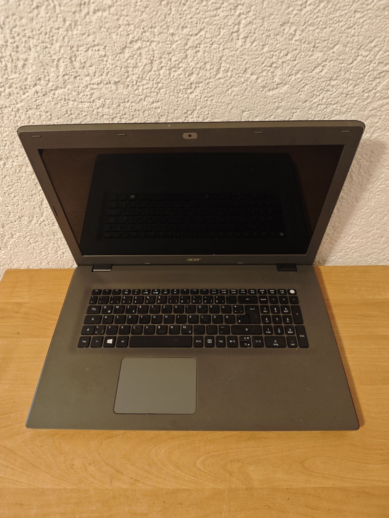 Ноутбук 17.3" Acer Intel Pentium 3556U/DDR3 4Gb/HDD 0Gb/Intel - фото фото фото 0