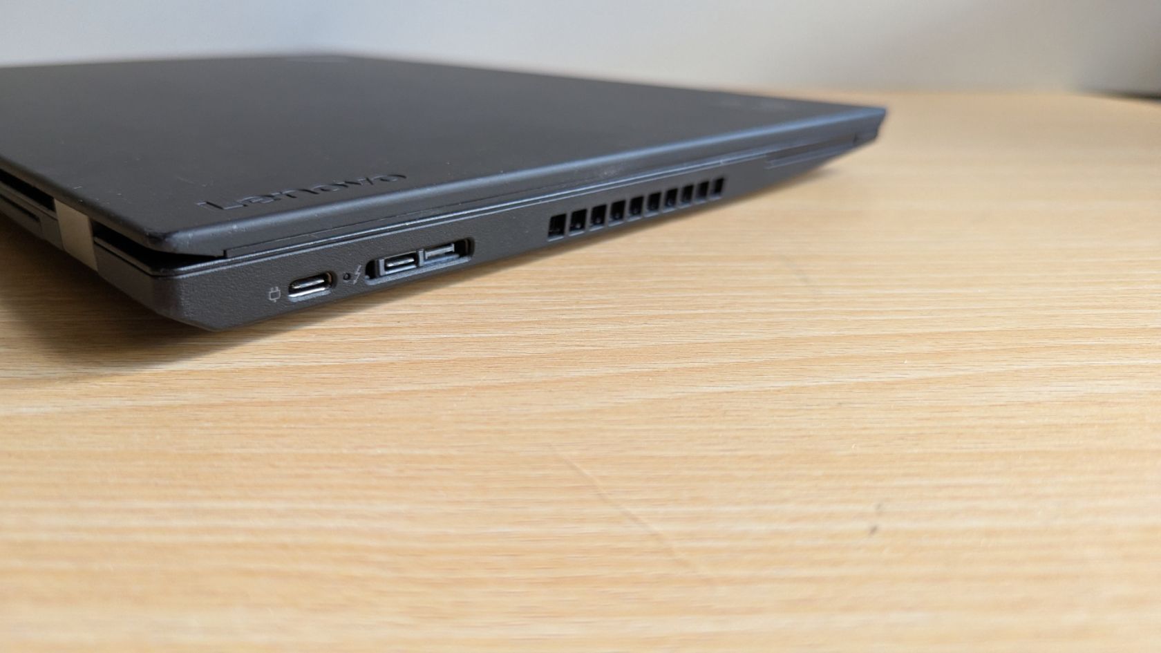 Ноутбук Lenovo ThinkPad P52s 20LB0010US sn: R90SDDK0 - фото фото фото 3