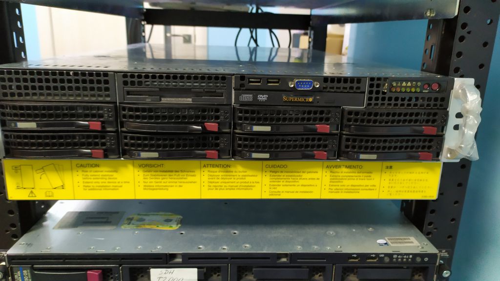 Сервер Supermicro X7DB8 Intel Xeon - фото фото фото 0