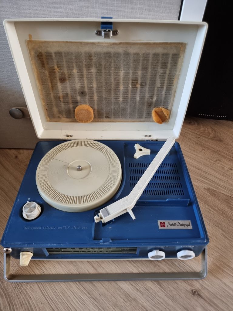National All Transistor Radio-Phonograph SG-550A - фото фото фото 2
