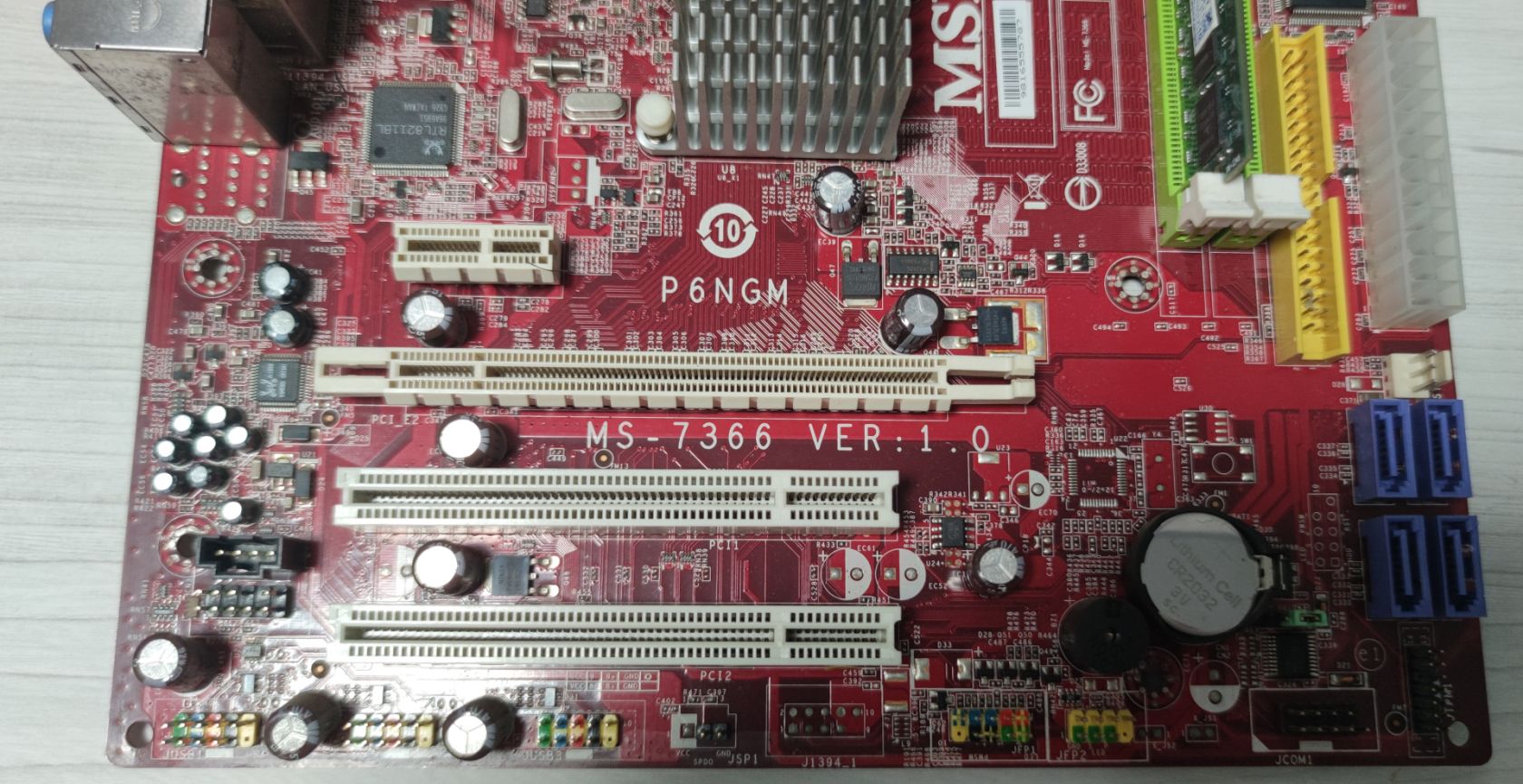 Материнская плата MSI P6NGM MS-7366 v1.0 + Intel DualCore E5200 2.4GHz - фото фото фото 4