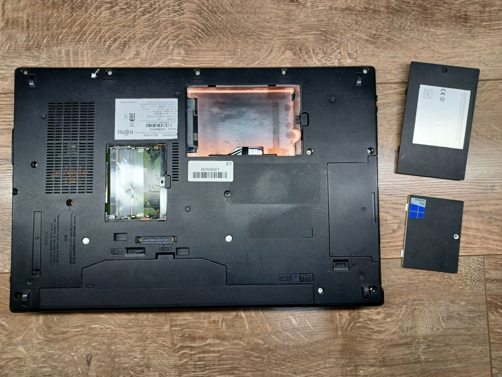 Ноутбук Fujitsu Lifebook E556 №26_22 - фото фото фото 6