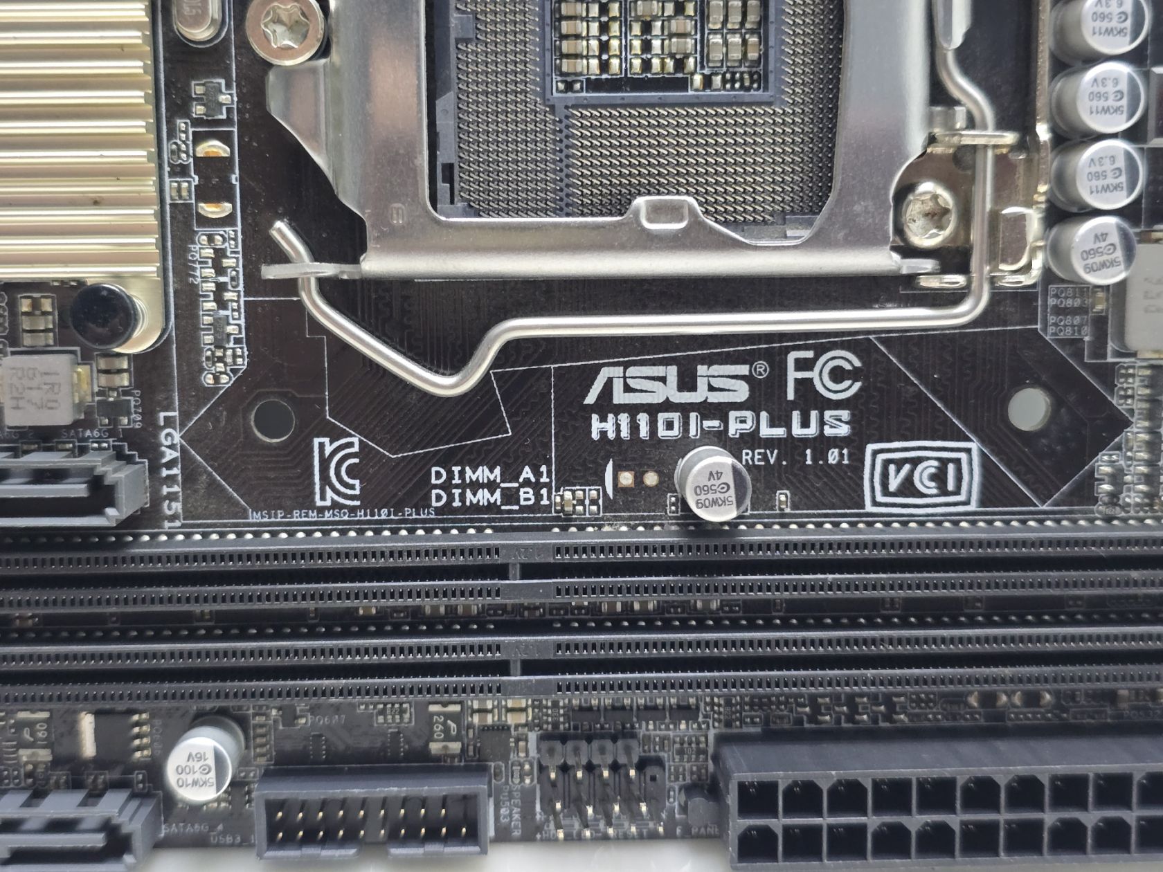 Материнская плата s1151 ASUS H110I-PLUS  (Socket 1151, DDR4, Mini ITX, б/у) - фото фото фото 2
