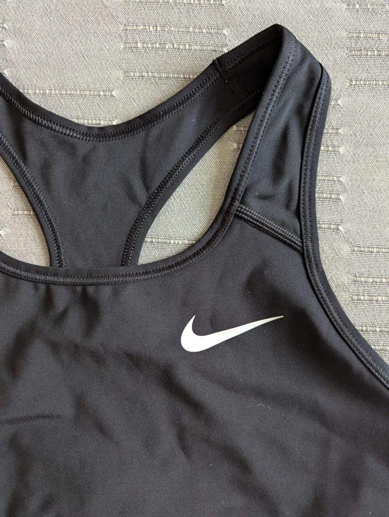 Компрессионный топ женский Nike Dri-FIT Swoosh black/white. S - фото фото фото 1