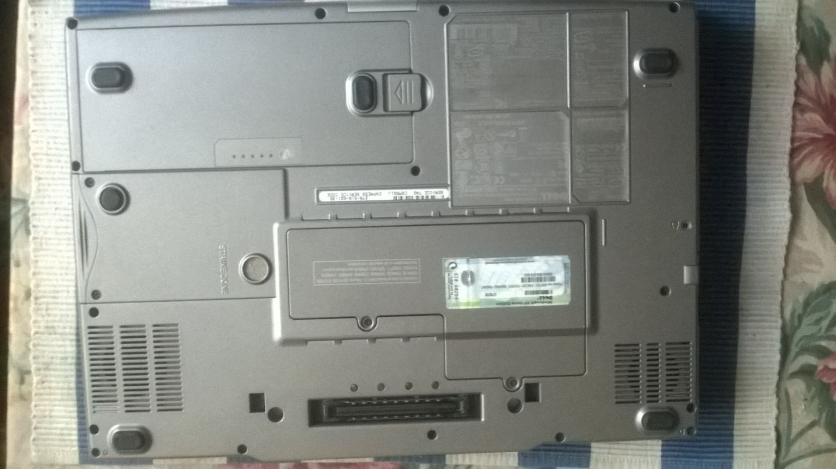 Ноутбук Dell Latitude D810 - фото фото фото 4