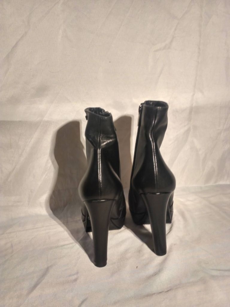 Полусапожки кожаные 39 р. - фото фото фото 1