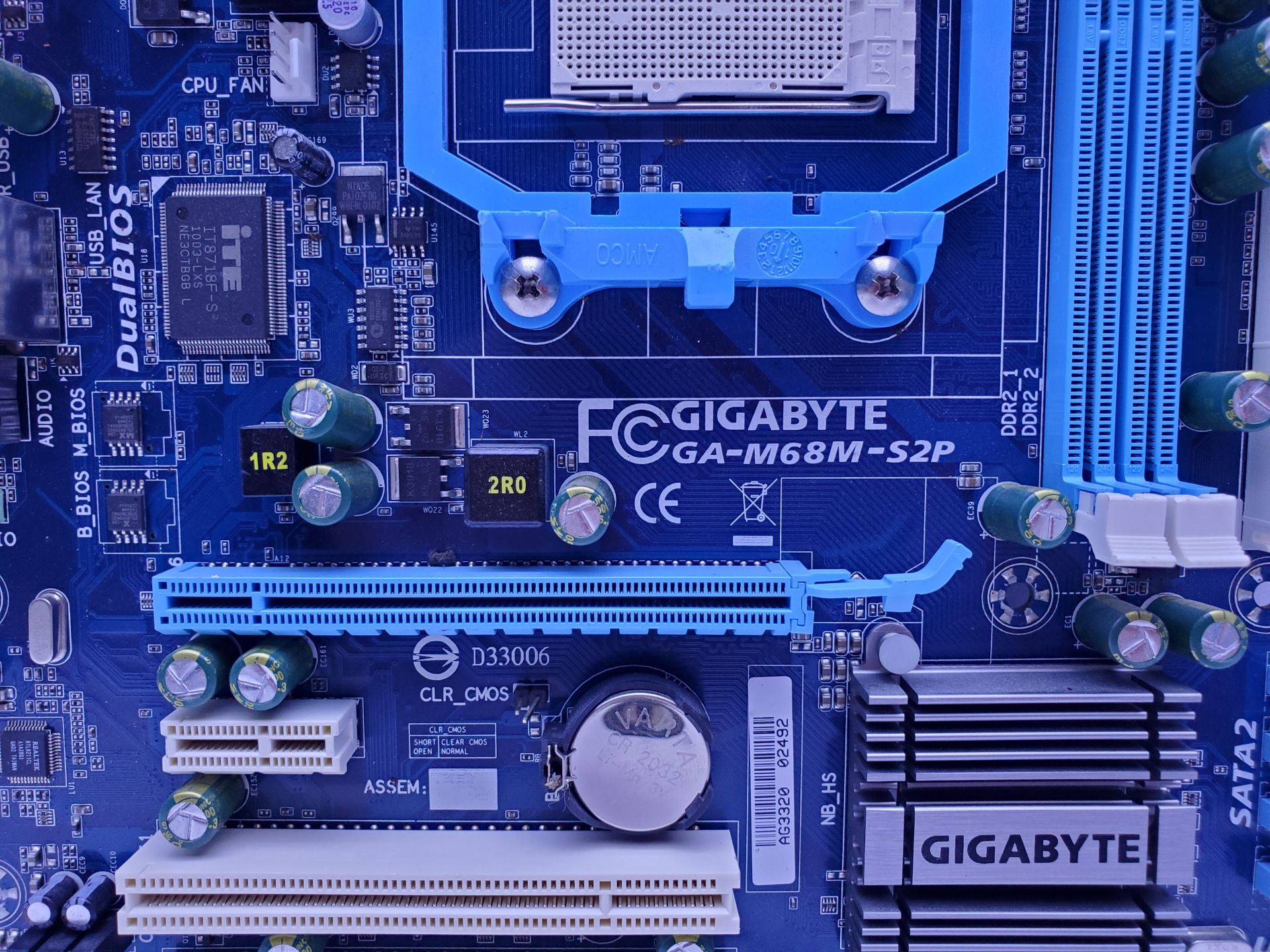 Материнська плата Gigabyte GA-MA68M-S2P   (Socket AM3,DDR3,б/у) - фото фото фото 1