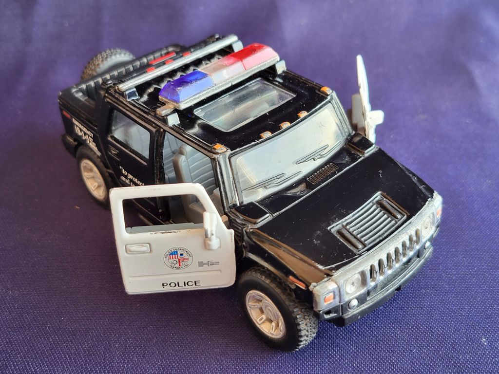 Модель машинка Hummer H2 SUT Police. масштаб 1;40 - фото фото фото 2