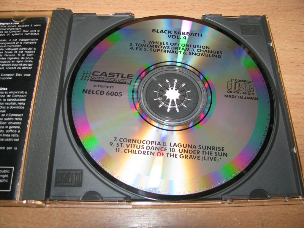 BLACK SABBATH - Vol 4     (1986 Castle 1st press  JAPAN ) - фото фото фото 2