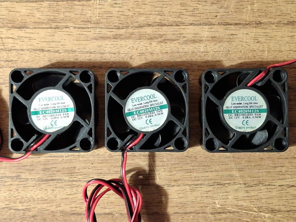 Вентилятор компьютерный 4x4x2см Evercool EC4020M12S  (12V - 0.08A) - фото фото фото 3