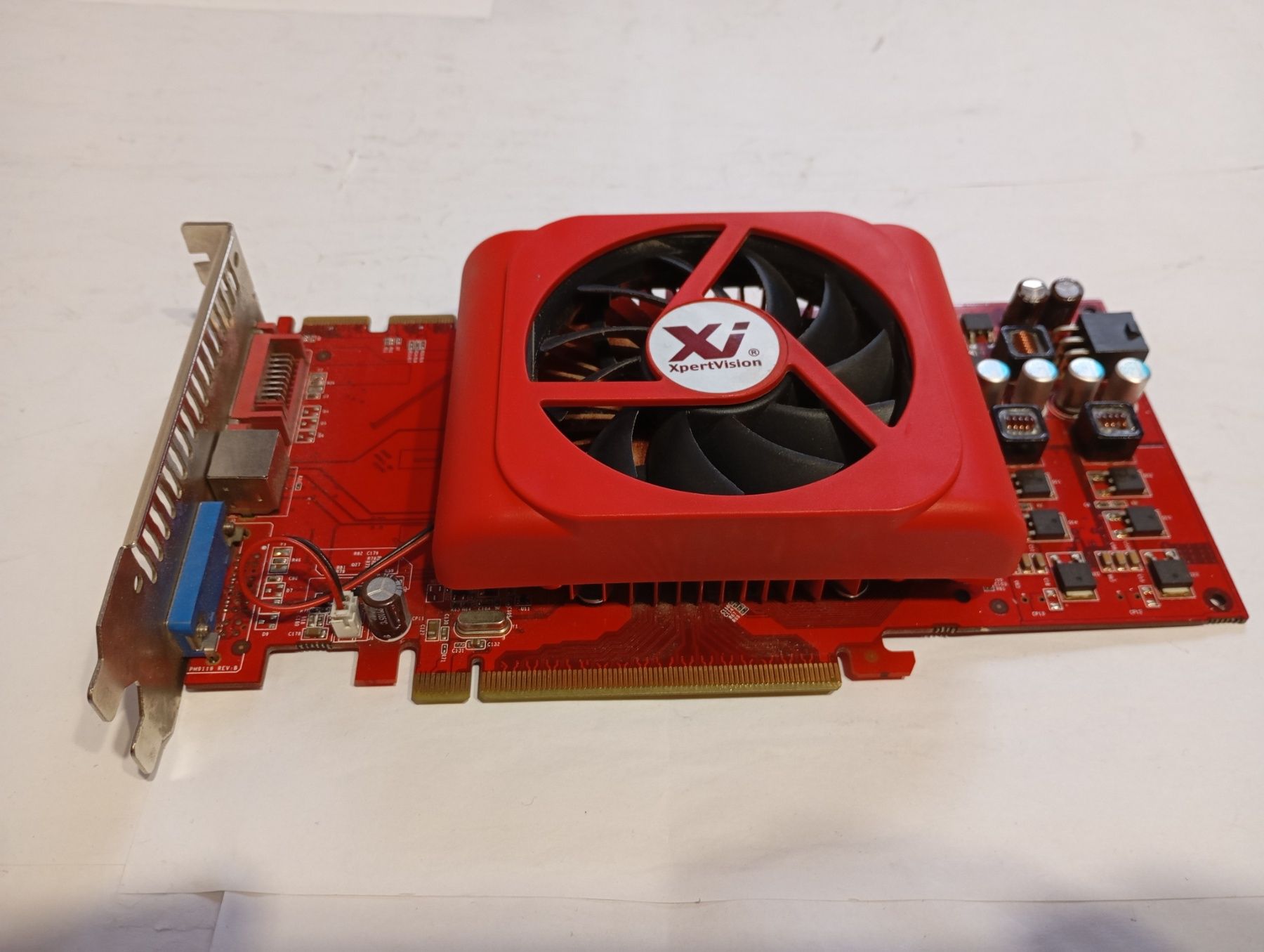 Видеокарта ATI Radeon X1950GT  512 Мб - фото фото фото 0